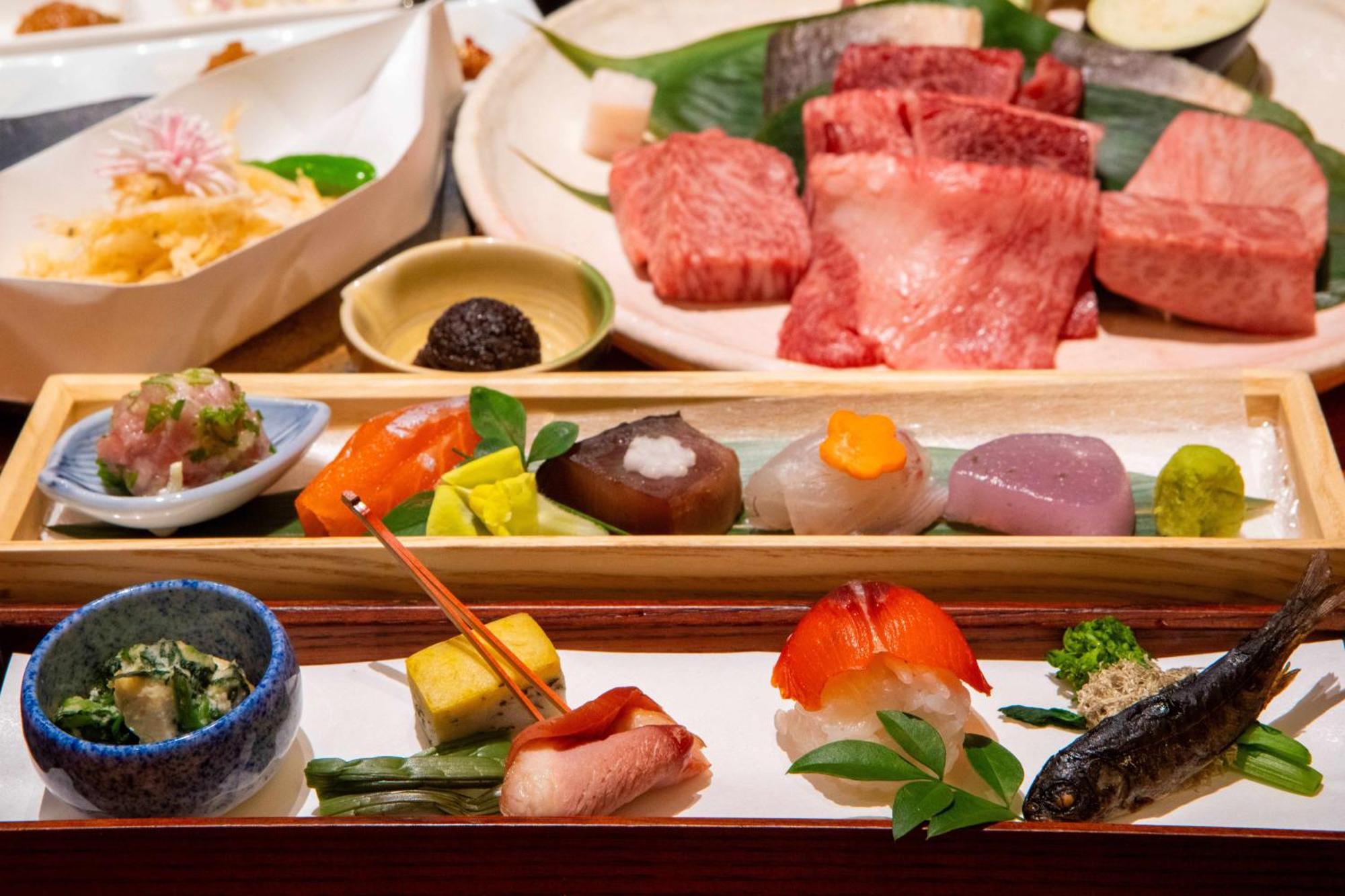 Miyama Ouan Kyoritsu Resort Takayama  Exteriör bild A selection of Japanese dishes
