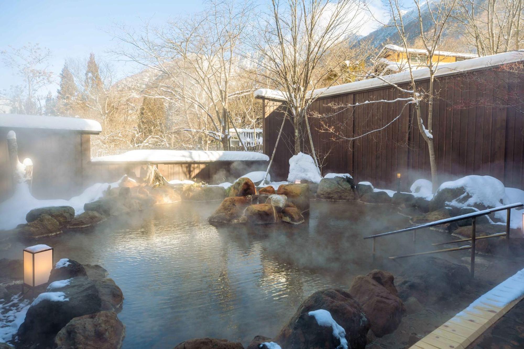 Miyama Ouan Kyoritsu Resort Takayama  Exteriör bild A hot spring in Japan