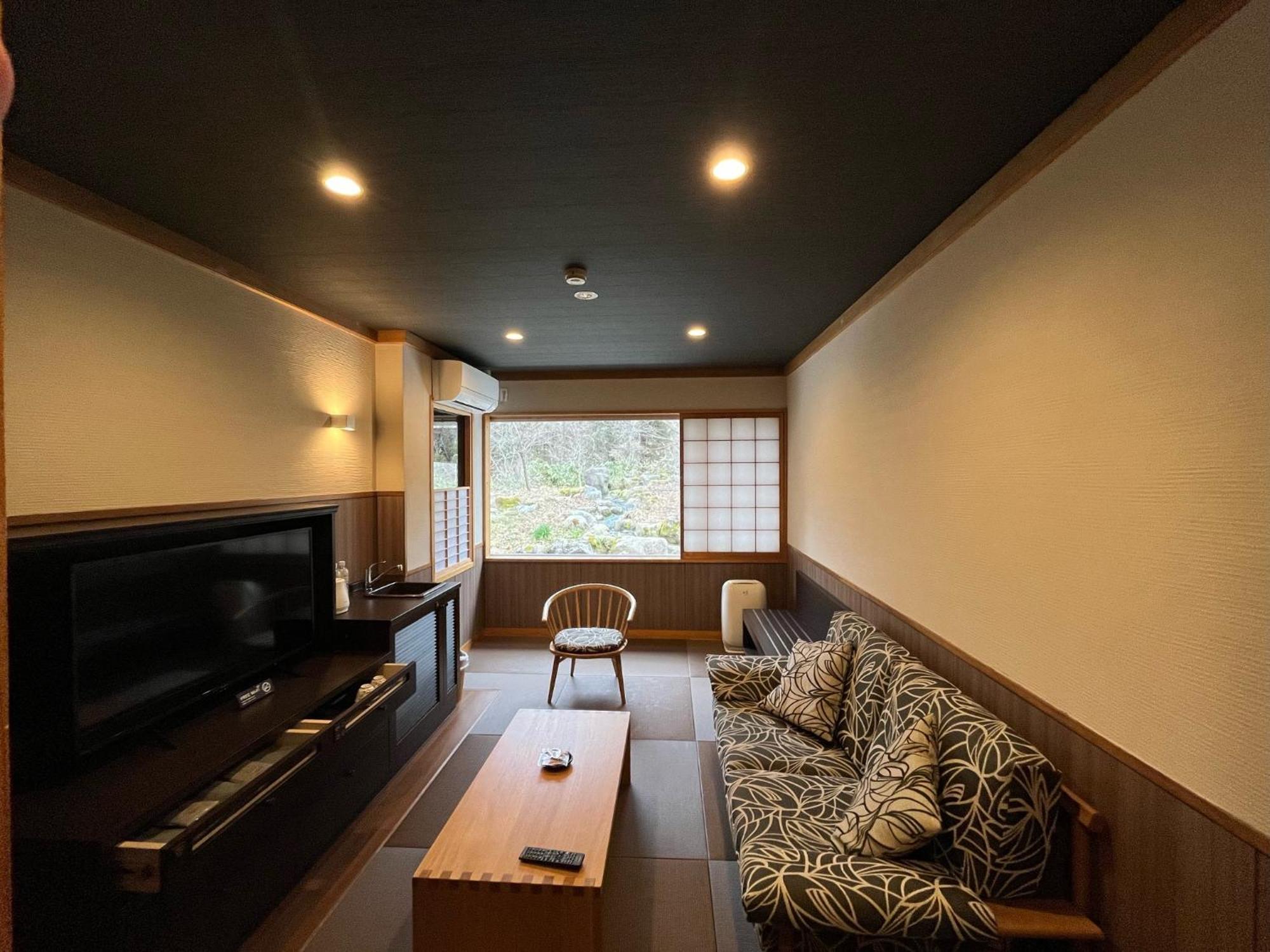 Miyama Ouan Kyoritsu Resort Takayama  Exteriör bild A room at the Ryokan