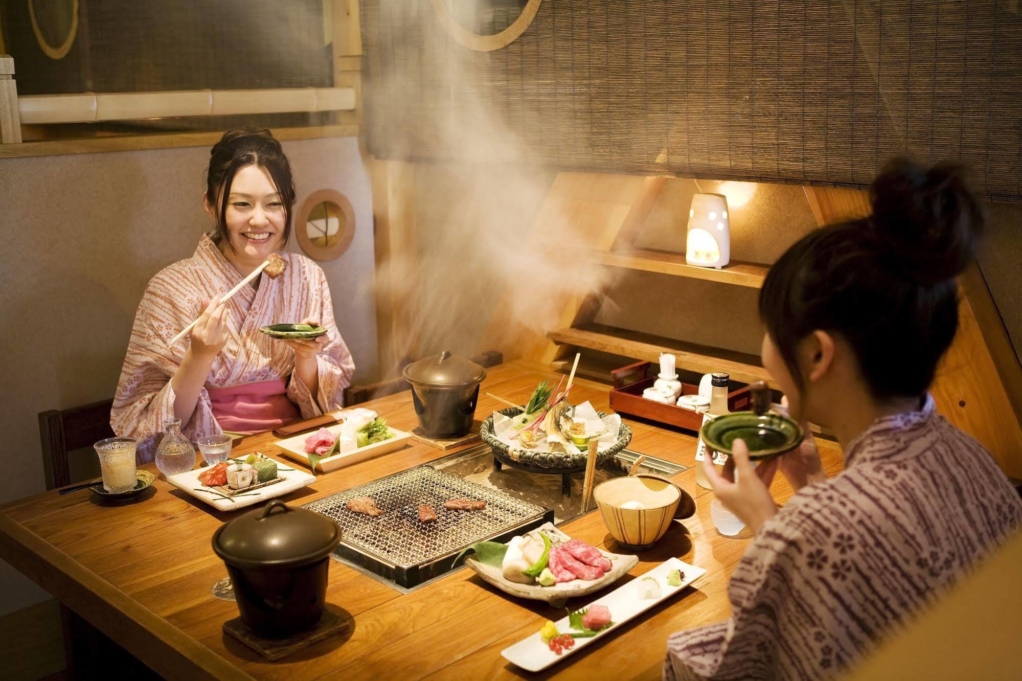 Miyama Ouan Kyoritsu Resort Takayama  Exteriör bild A Japanese meal